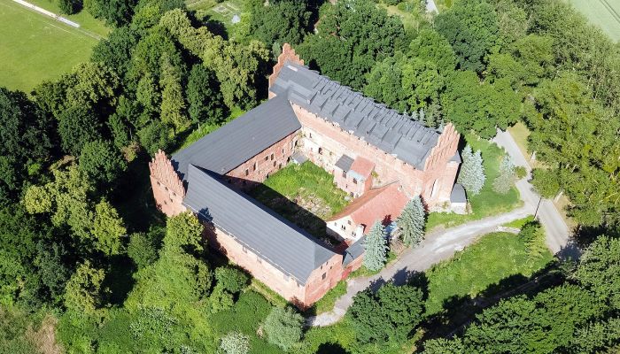 Château médiéval à vendre Barciany, Varmie-Mazurie,  Pologne