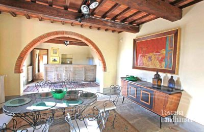 Maison de campagne à vendre Arezzo, Toscane, RIF 2993 Essbereich mit Rundbogen