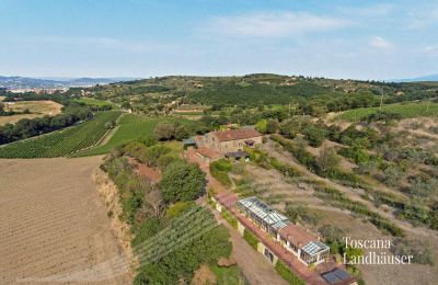 Maison de campagne à vendre Arezzo, Toscane, RIF 2993 Blick auf Anwesen und Umgebung