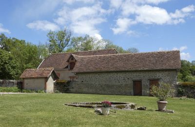 Château à vendre Bourgogne-Franche-Comté, Dépendance