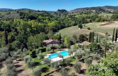 Maison de campagne à vendre Chianciano Terme, Toscane, RIF 3061 Pool und Haus