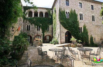 Château médiéval à vendre Abruzzes, Cour intérieure