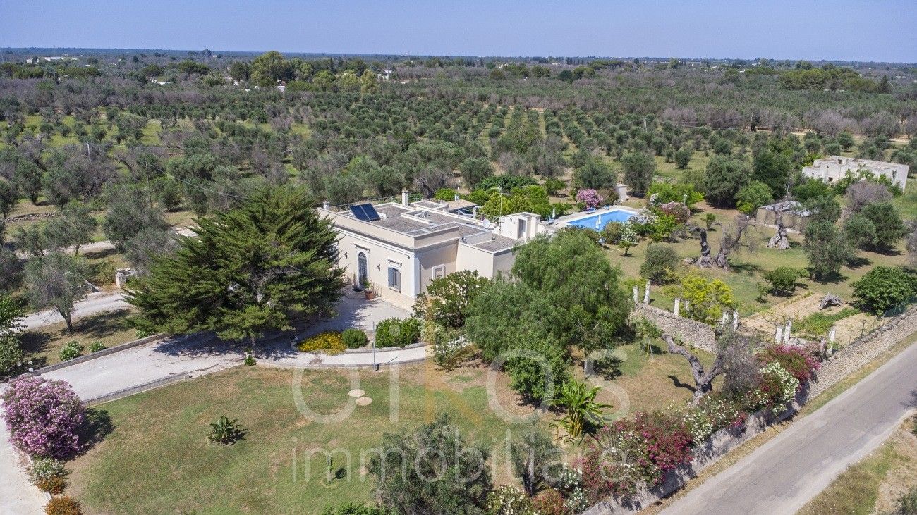 Photos Villa stylée avec jardin paradisiaque et orangeraie à Oria