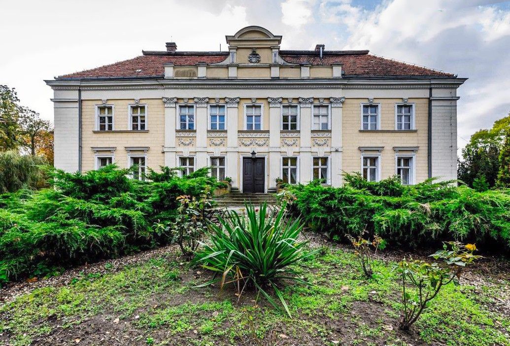 Photos Manoir classique à Gola près de Gostynin, Grande-Pologne