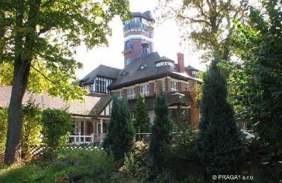 Villa historique à vendre Karlovy Vary, Karlovarský kraj, Vue extérieure