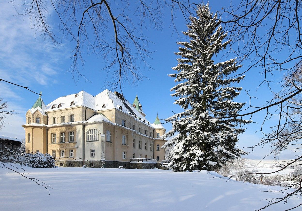 Photos Hôtel-château dans les Monts des Géants