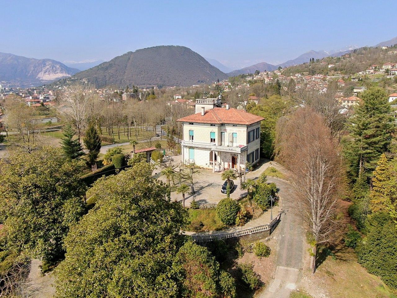 Photos Villa historique de luxe à Verbania avec vue sur le lac