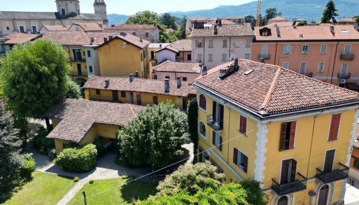 Villa historique Verbano-Cusio-Ossola, Intra 4