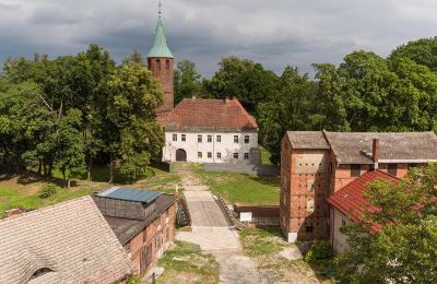 Château médiéval à vendre Karłowice, Zamek w Karłowicach, Voïvodie d'Opole, Accès