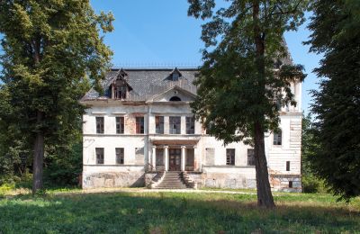 Propriétés, Domaine avec palais et dépendances à Budziwojów, près de l'Allemagne