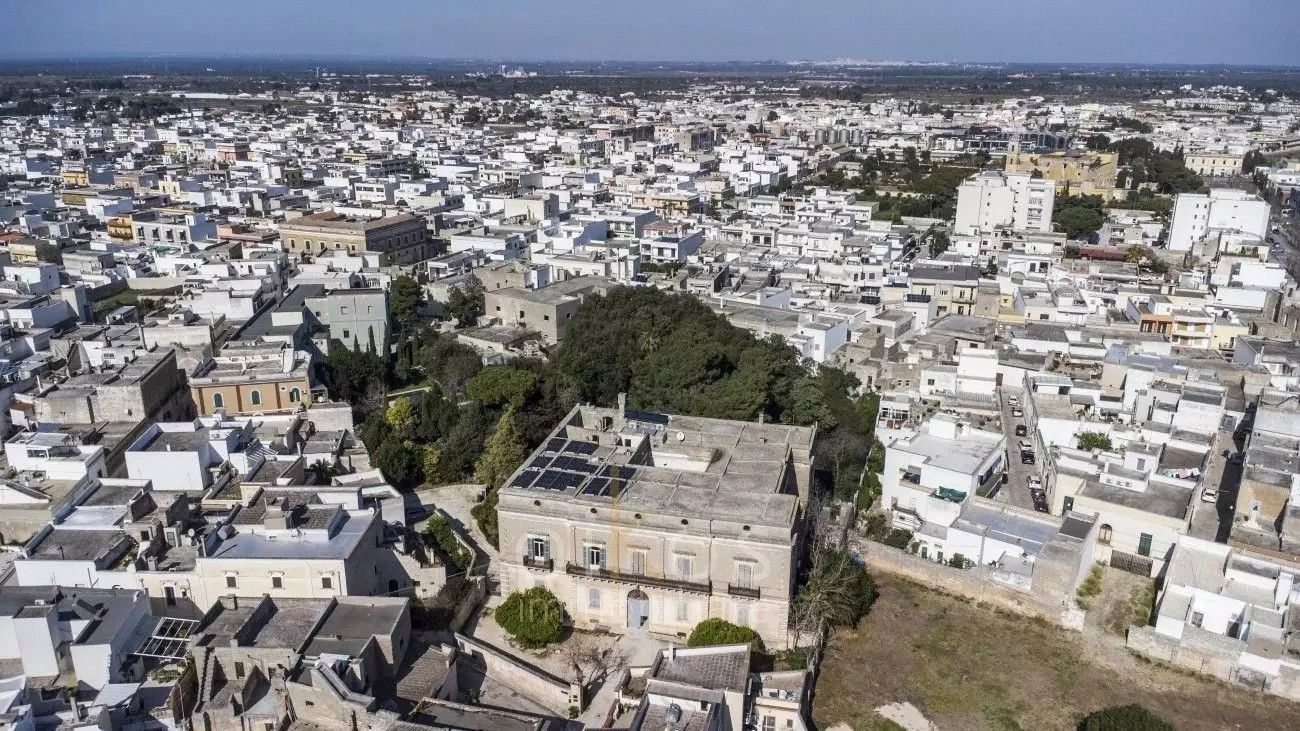 Photos Grand palais élégant dans le Salento avec jardin et piscine