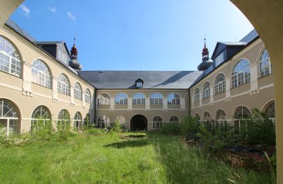 Château à vendre Olomoucký kraj, Cour intérieure