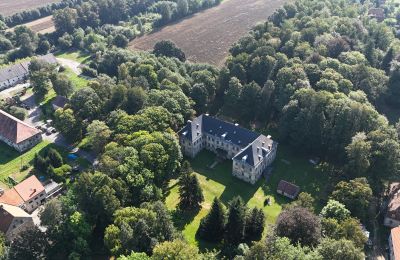 Propriétés, Château de Meffersdorf en Basse-Silésie - Pałac w Pobiednej, Pologne