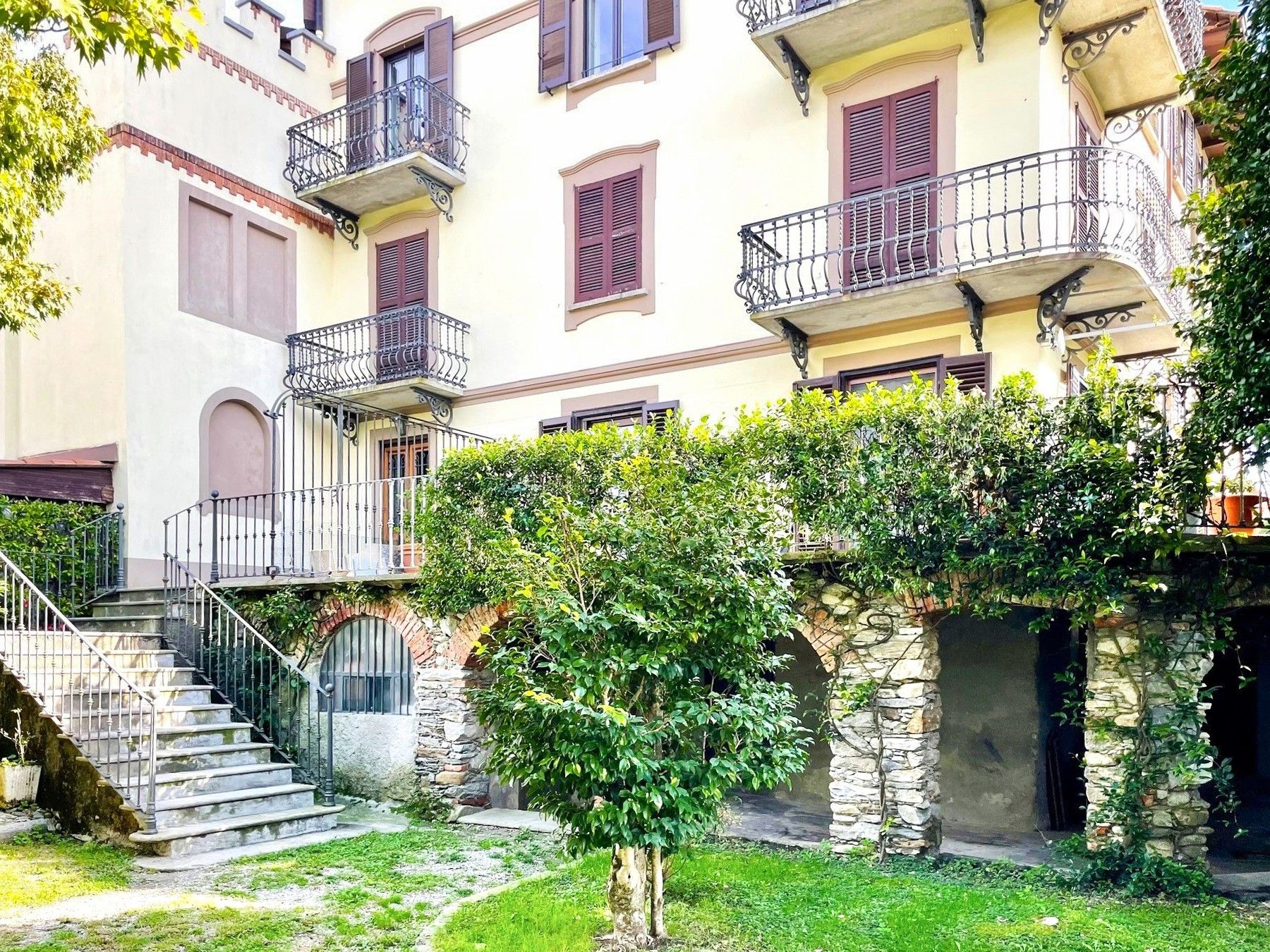 Photos Grand appartement dans une demeure historique - Lac Majeur