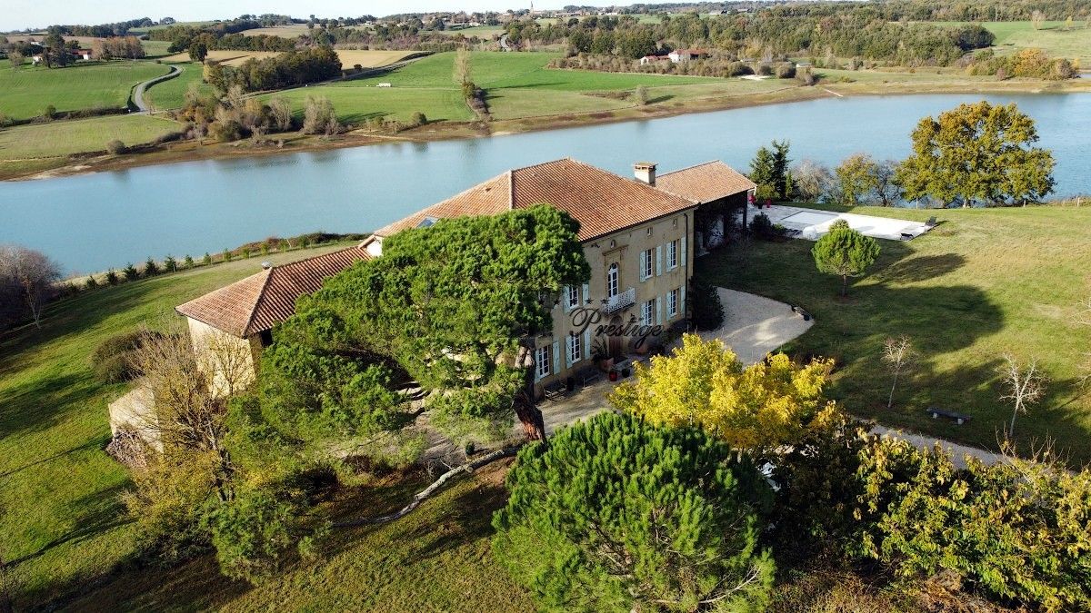 Photos Country estate in nature setting in Southern France