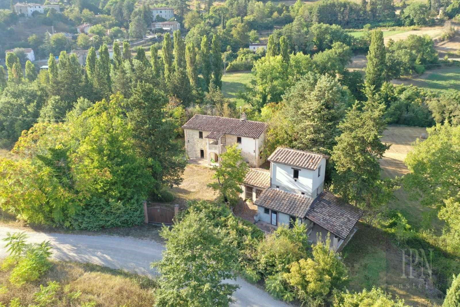 Photos Ferme historique en Ombrie sur 1 hectare de terrain