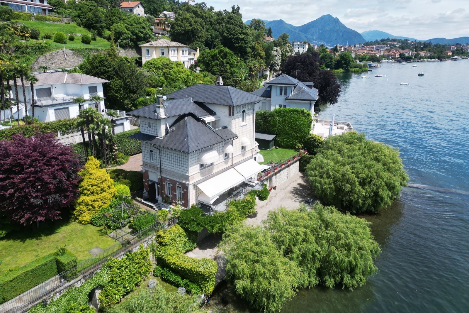 Photos Demeure historique à Verbania avec plage privée