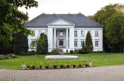 Propriétés, Palais Maciejowice à vendre, Opole