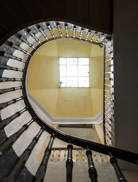 /pp/arr/thumb-thurow-gutshaus-treppe.jpg