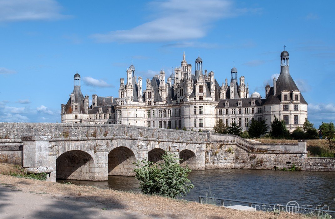 Schlösser der Loire: Chambord, Brücke und Wassergraben (Pont Saint Michel), Chambord