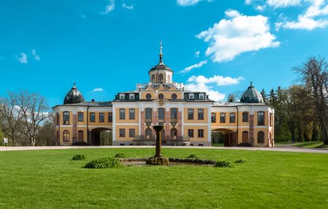 /pp/cc_by_sa/thumb-deutschland-thuringen-weimar-schloss-belvedere.jpg