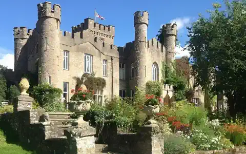 Châteaux manoirs demeures Grande-Bretagne