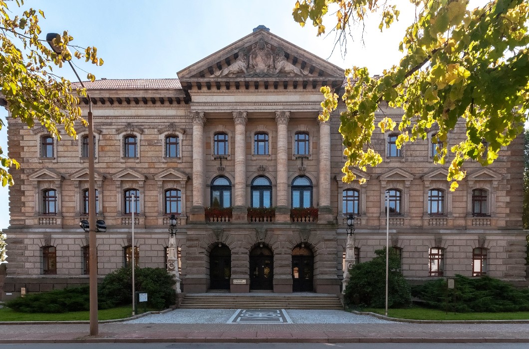 Kulturdenkmale in Altenburg: Landratsamt, errichtet im Stil der italienischen Renaissance, Altenburg