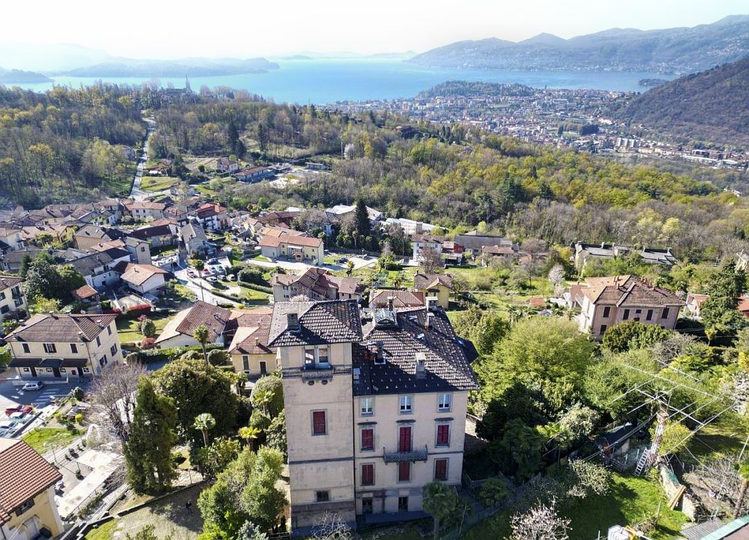 Panorama du lac à Vignone